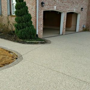 GRANIFLEX Epoxy Coating Driveway - A durable and stylish coating system for driveways, with a textured finish and weather-resistant properties.
